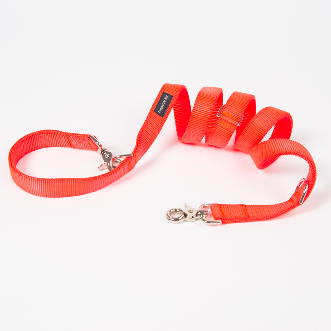Adjustable leashes