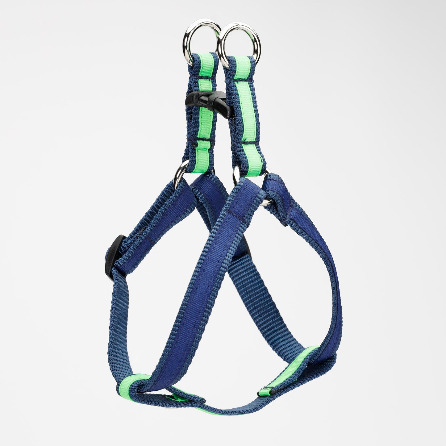Two-tone harnesses