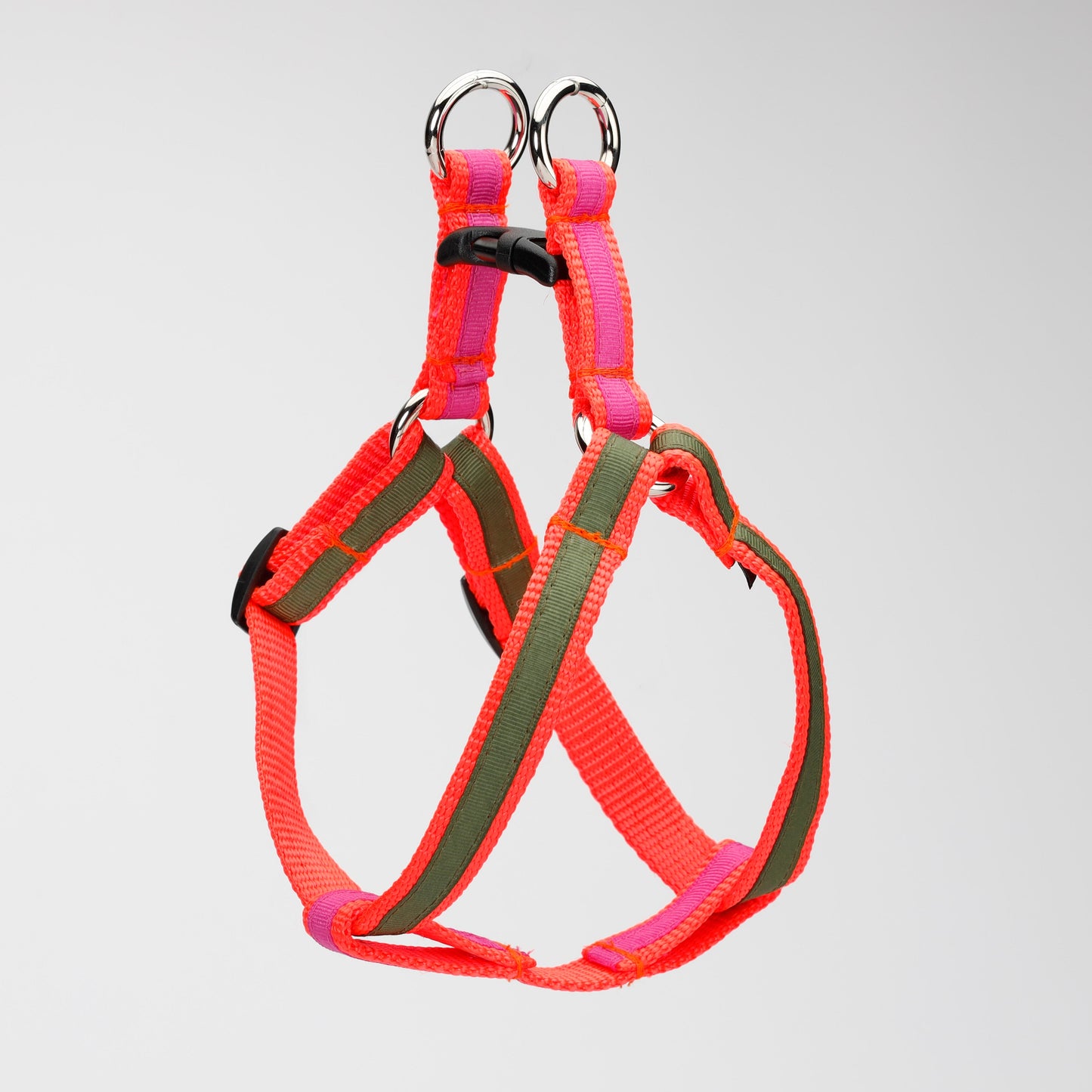 Two-tone harnesses