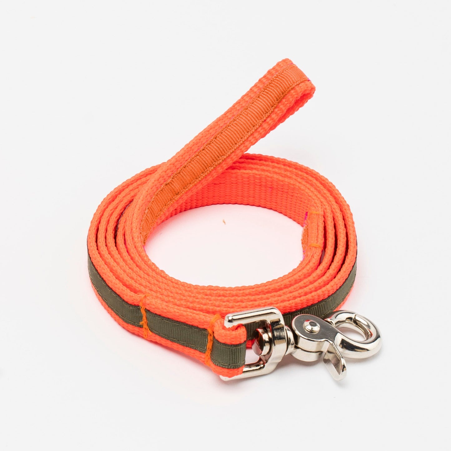Two-tone leashes